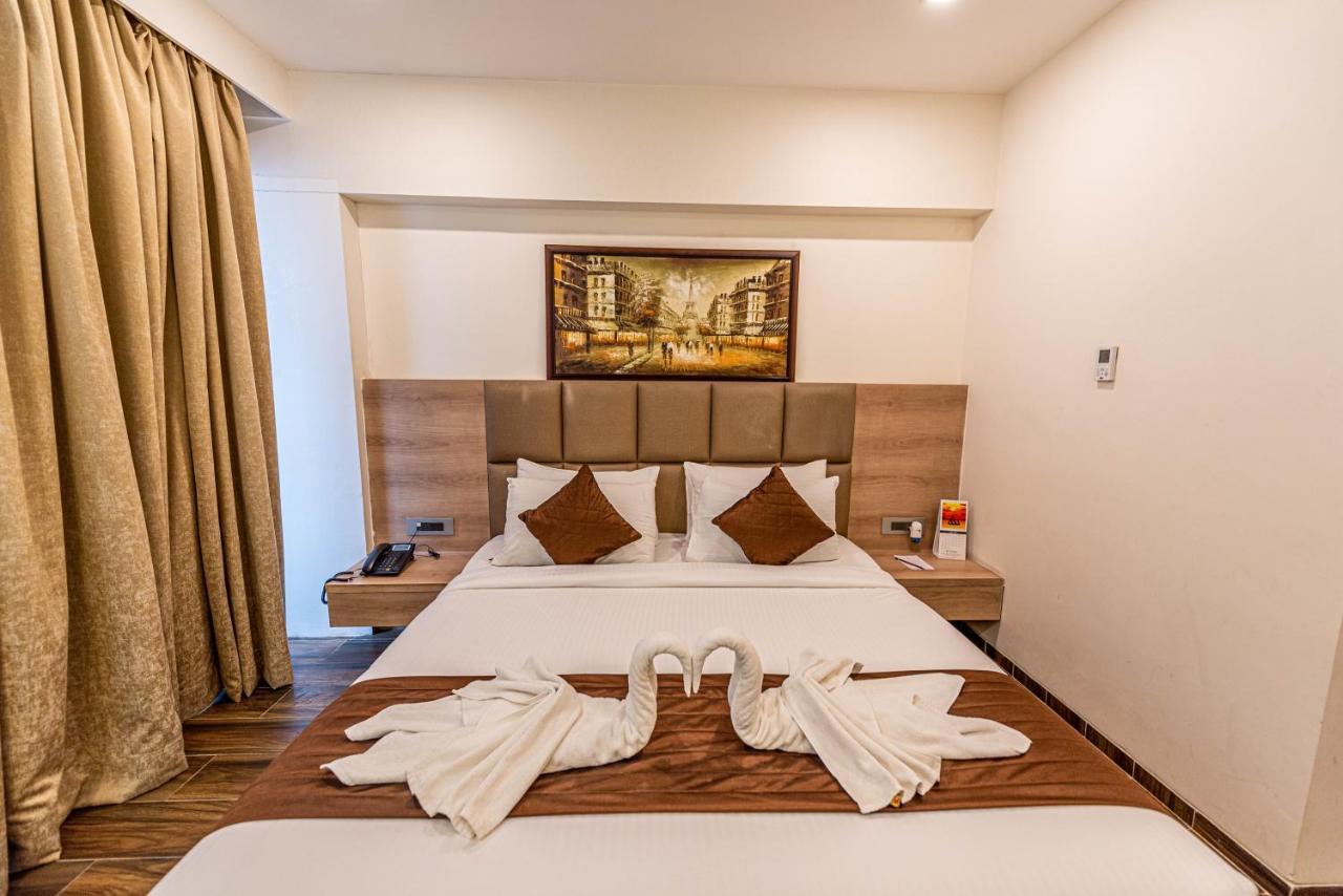 The Elite Lucknow Convention Hotel ภายนอก รูปภาพ