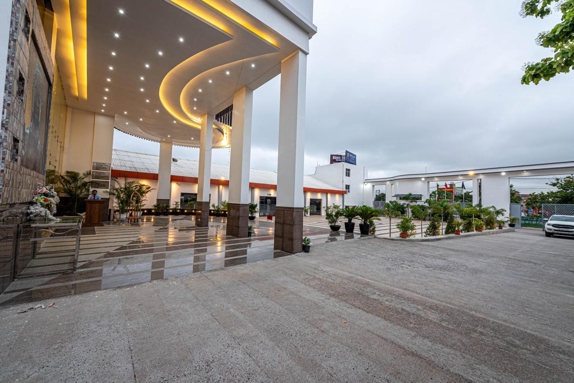 The Elite Lucknow Convention Hotel ภายนอก รูปภาพ